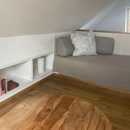 With 2 Bedrooms * 哈瑟尔费尔德